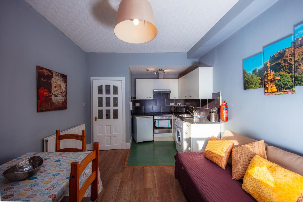 Old Town Central Apartments By The Meadows 에든버러 외부 사진