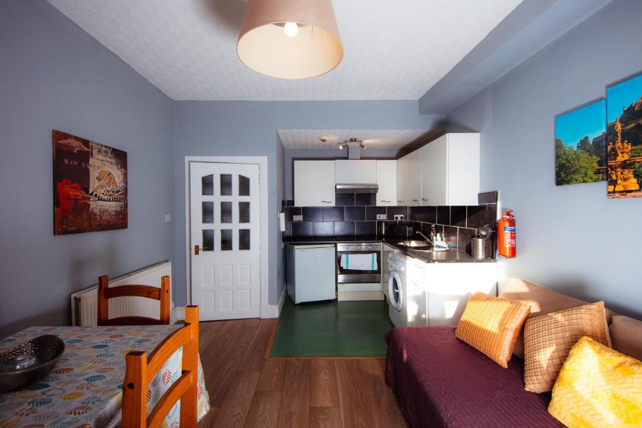 Old Town Central Apartments By The Meadows 에든버러 외부 사진