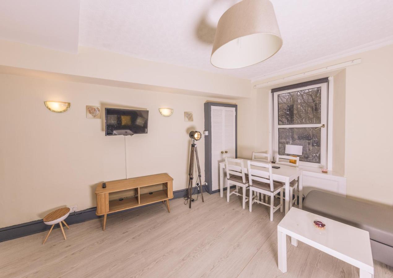 Old Town Central Apartments By The Meadows 에든버러 외부 사진