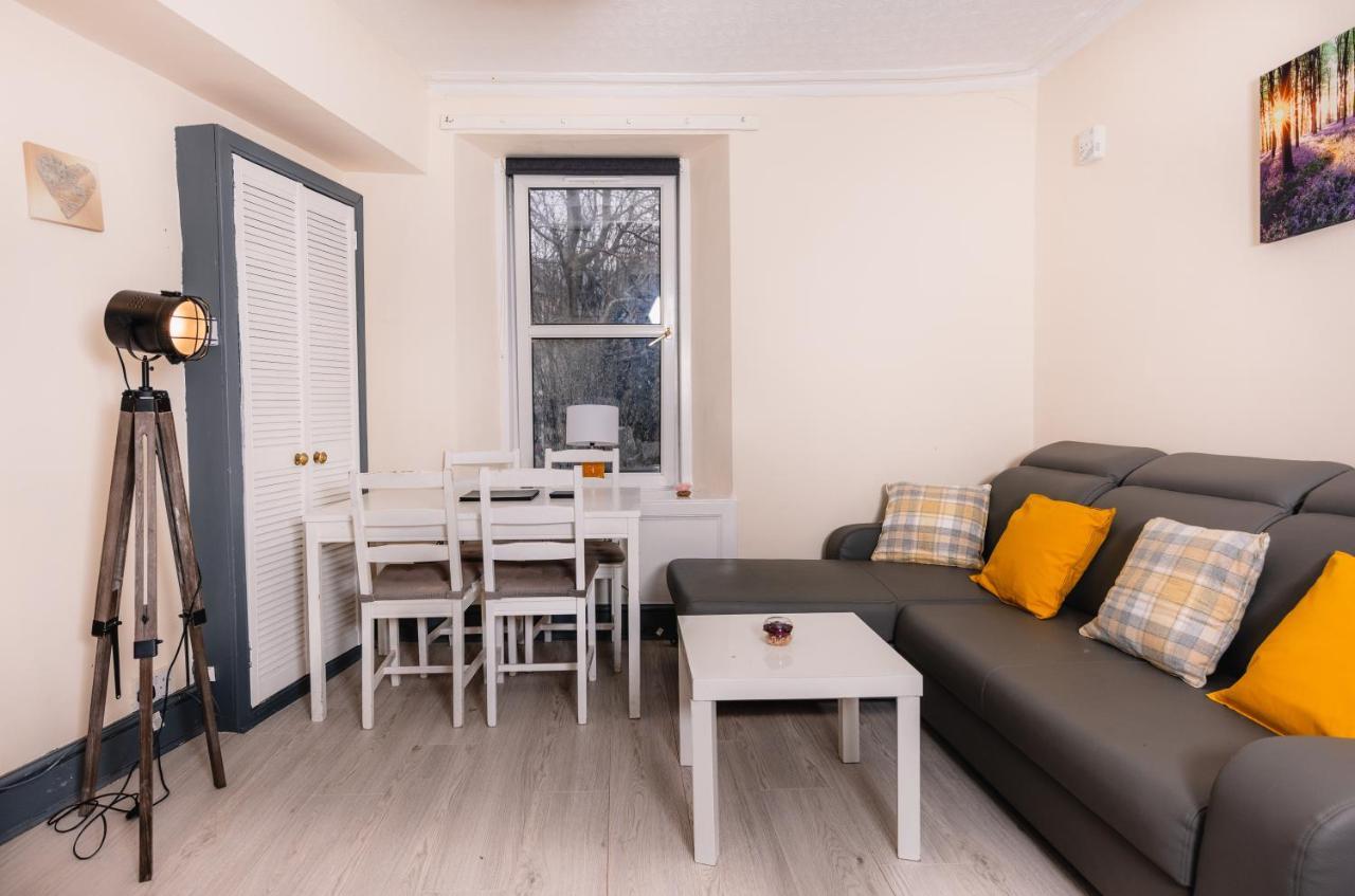 Old Town Central Apartments By The Meadows 에든버러 외부 사진